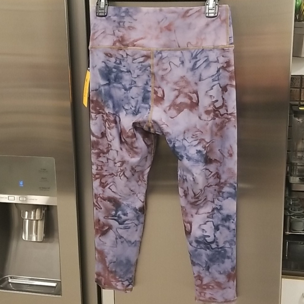 💕BECCO💕 Capri Yoga Leggings ~ Tie Dye - Picture 2 of 7